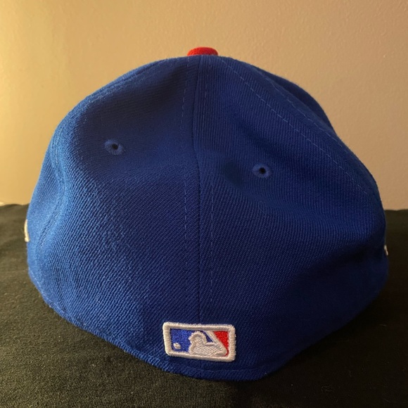 Chicago Cubs 2016 World Series Fitted Cap - Picture 2 of 5